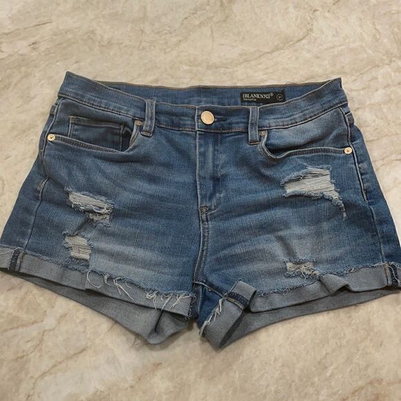 Blank NYC distressed jean short, size 27 - Picture 2 of 6